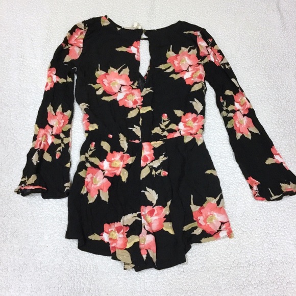 Floral Print Romper - Picture 2 of 5